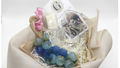 Luxury gift set featuring a 13x11cm glass wax melts burner, a pack of soy wax melts, and a colorful hanging grape soap on a rope by Gzen Candles.