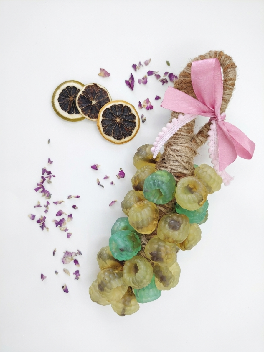 Luxury Grape Soap Bunch on a Rope (400g)