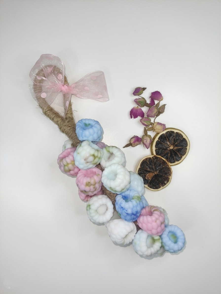 Luxury Grape Soap Bunch on a Rope (400g)