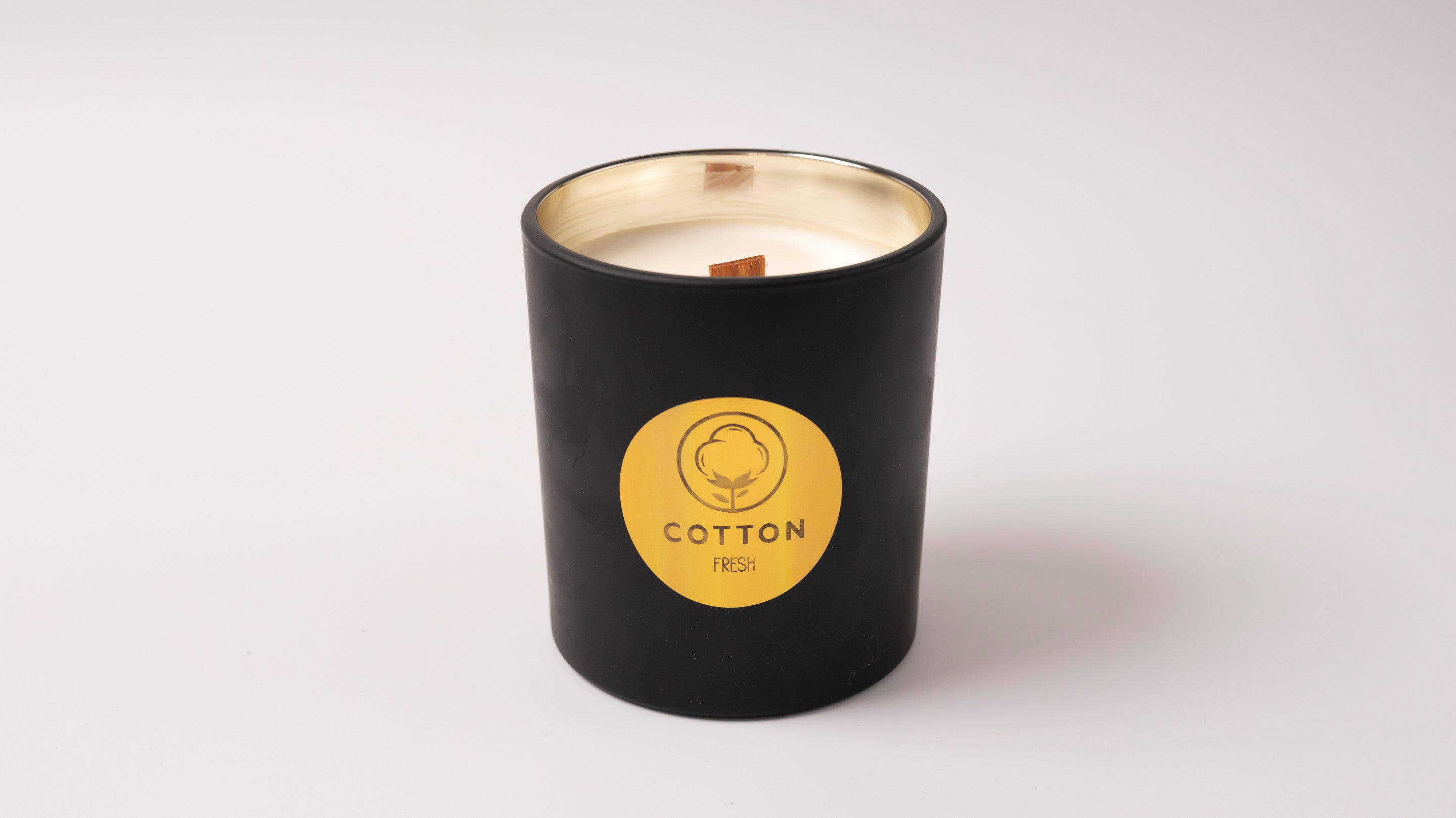 cotton scented candle smell fresh and clean αρωματικά κερια που μυρίζουν  comford φρεσκοπλυμένα ρουχα καθαριότητα και φρεσκάδα 