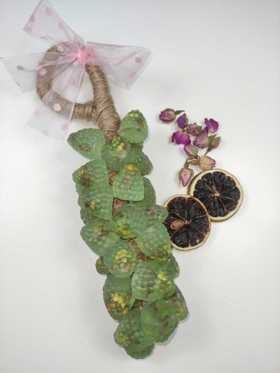 Luxury Grape Soap Bunch on a Rope (400g)