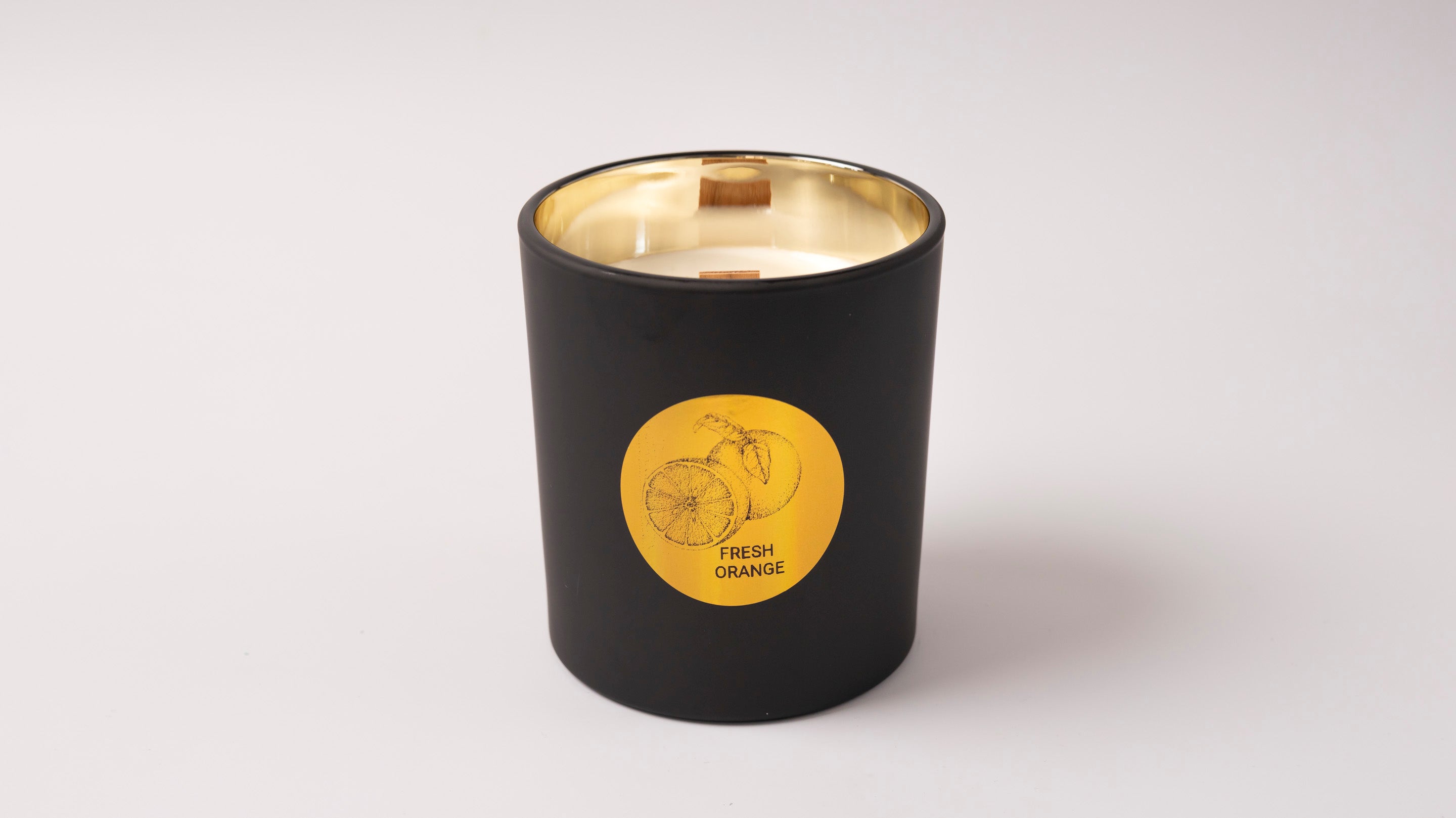 handmade scented soy candle with wood wick orande 