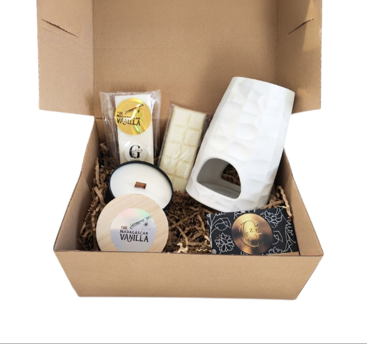 Gift Box | Soy Candle 225gr | Ceramic Burner | 2  x Soy Wax Melts